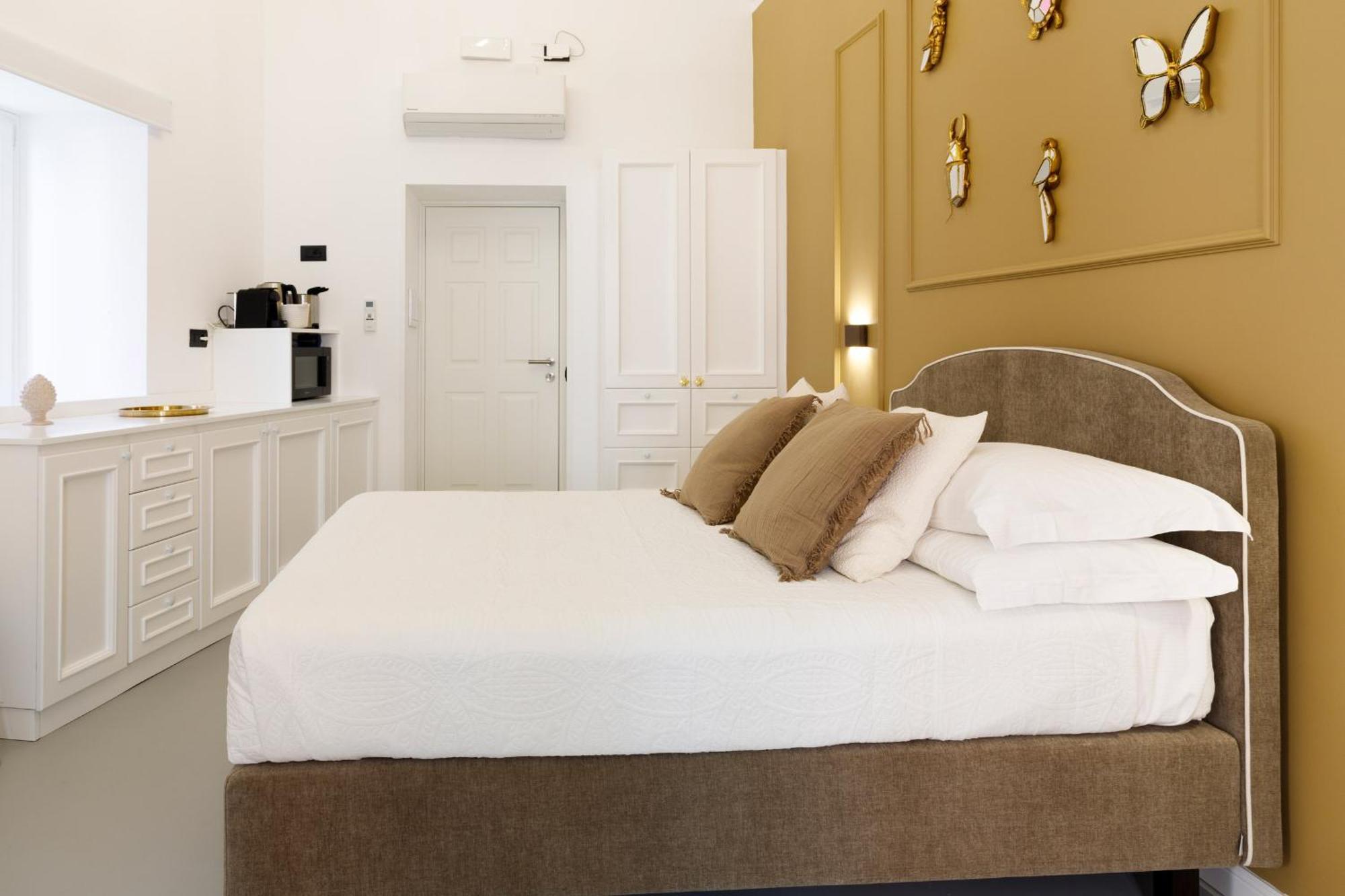 Corsovittorio87Suite Кальяри Экстерьер фото